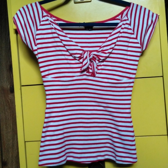 Hell Bunny Tops - Hell Bunny Red and White Striped Short Sleeve Top